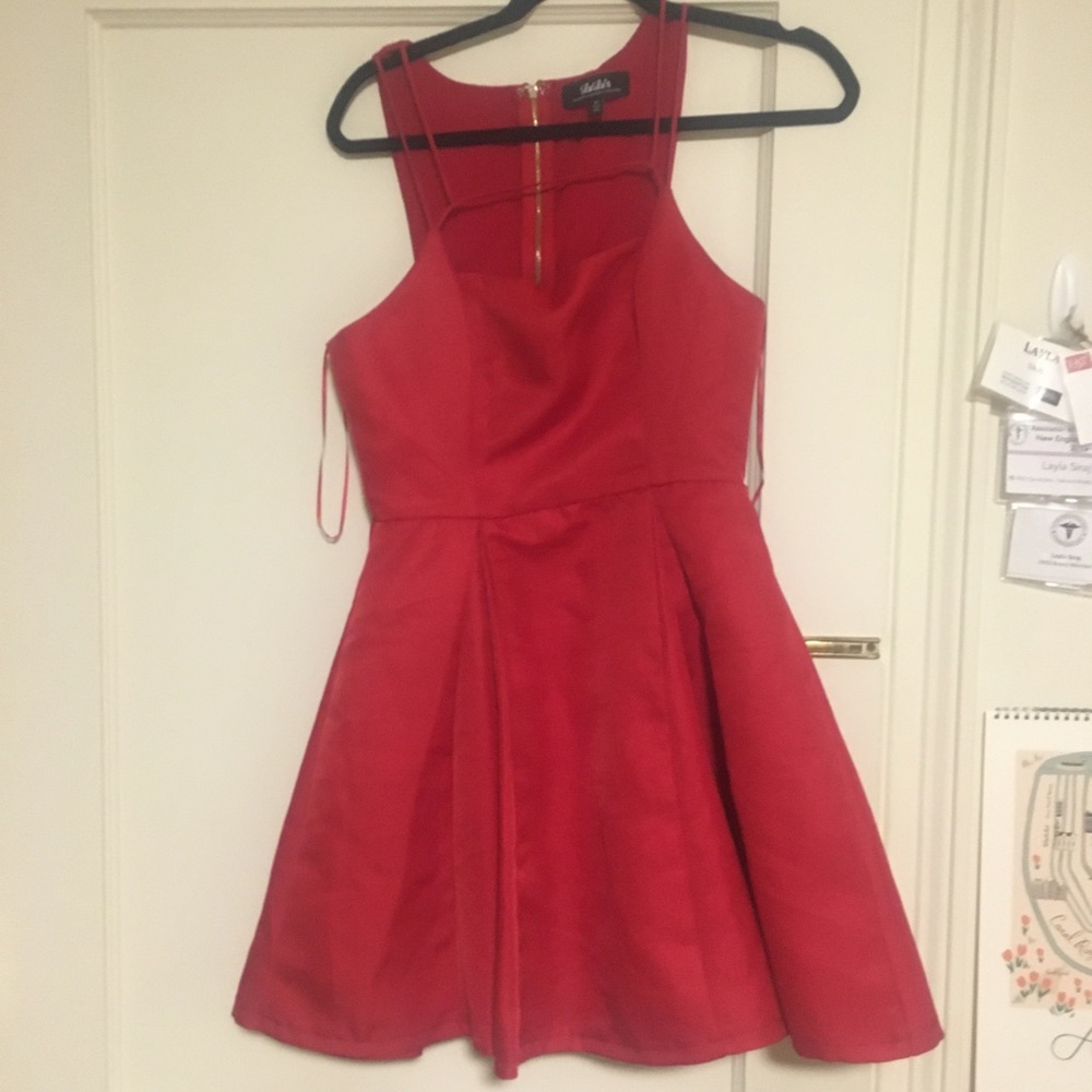 Red Lulu’s dress size M